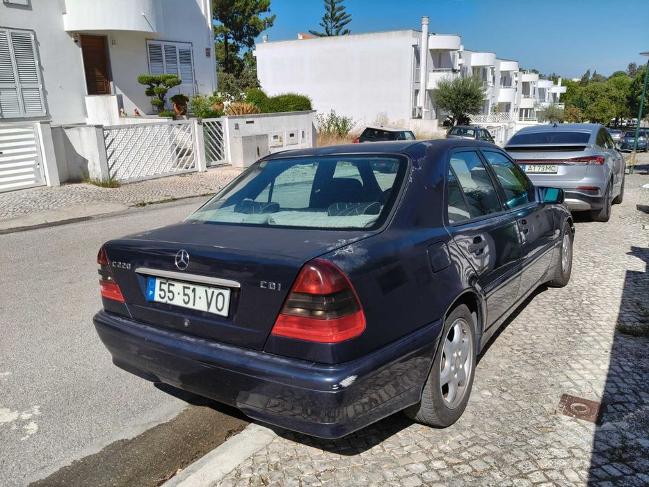 Mercedes-Benz C200
