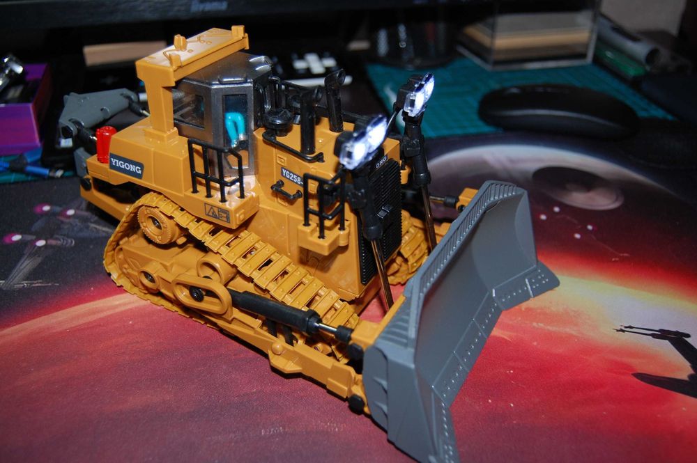 Spychacz zdalnie sterowany