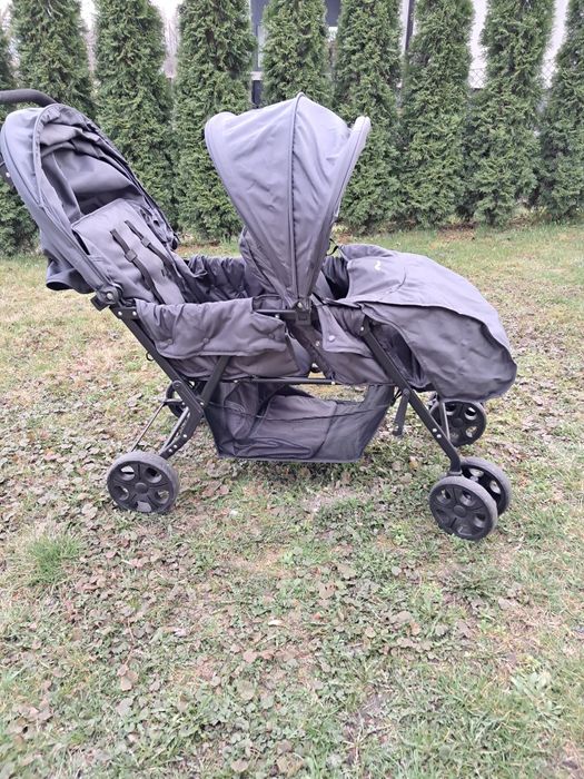 Wózek na dwójkę dzieci,bliźniaczy prawie nowy