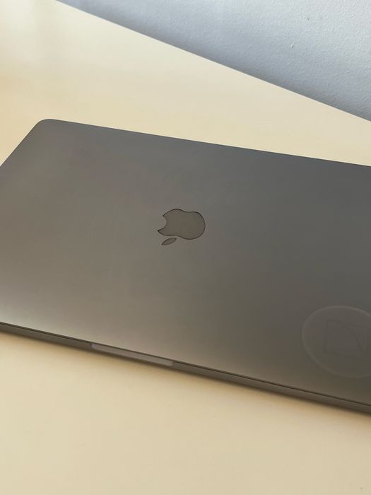 MacBook Pro 13-inch