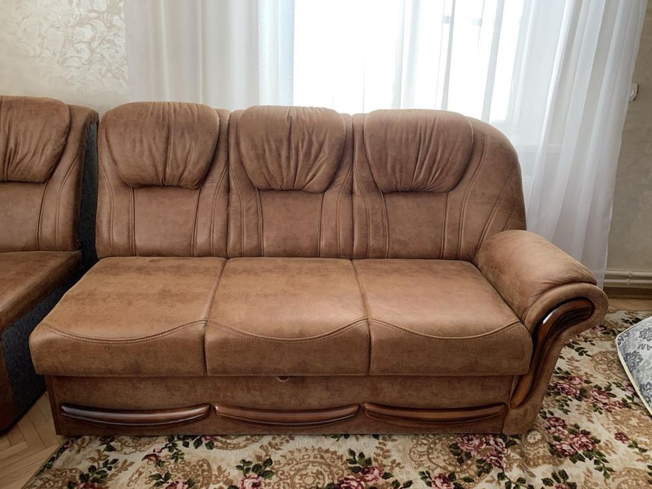 Продам диван.