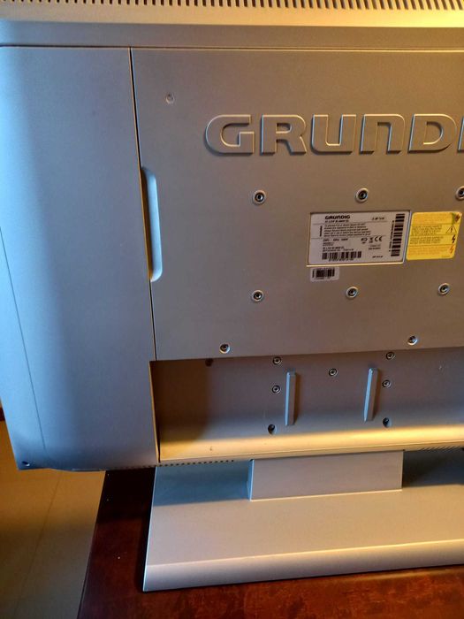 Telewizor GRUNDIG 32 LXW 82-8600 DL