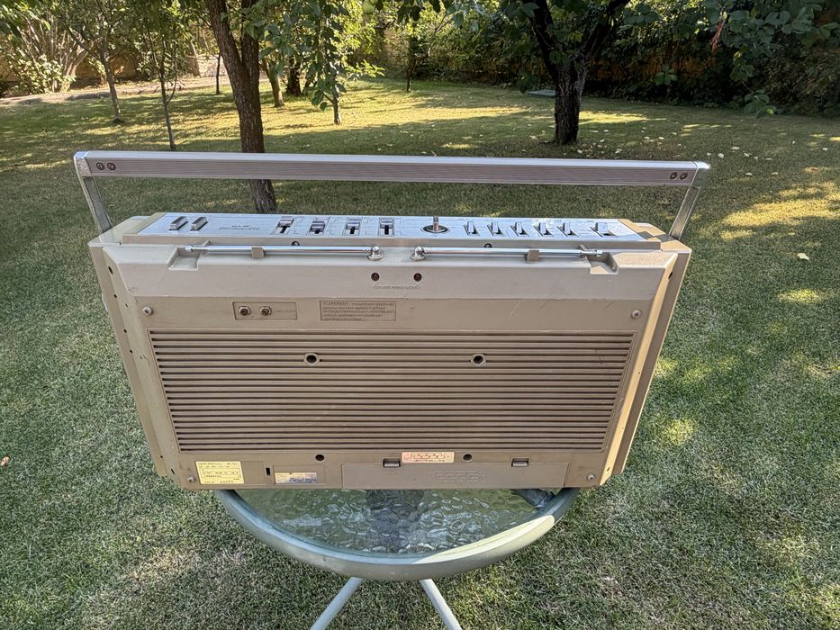 Продам магнитолу DIATONE JR-711