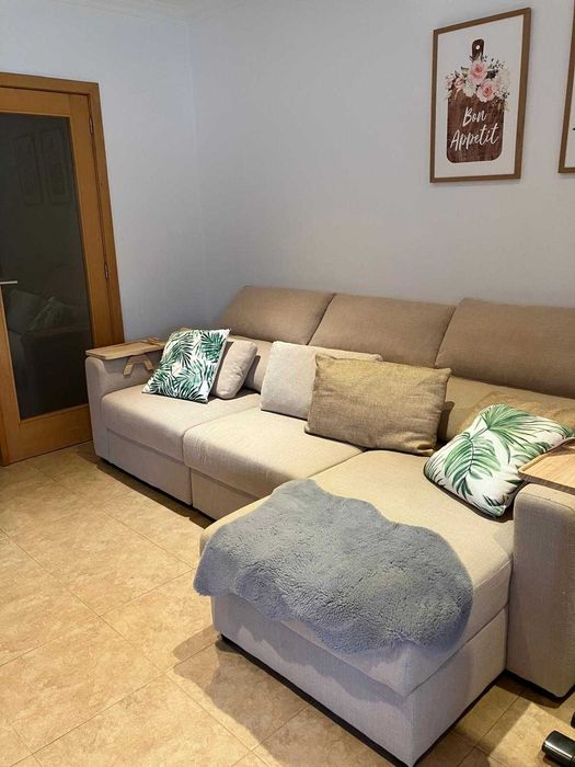 Sofa chase longue cama encosto rebativel alomfadas c garantia 270 cm