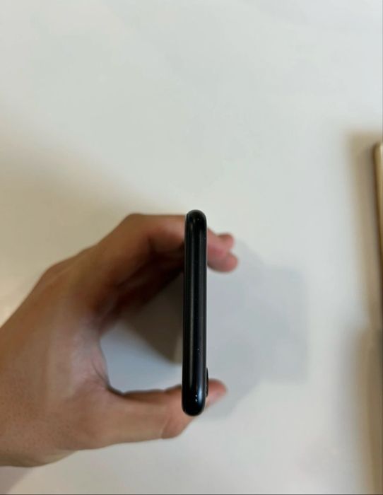 iPhone SE (2020)