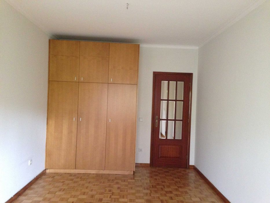 Portas interiores em madeira com vidro biselado