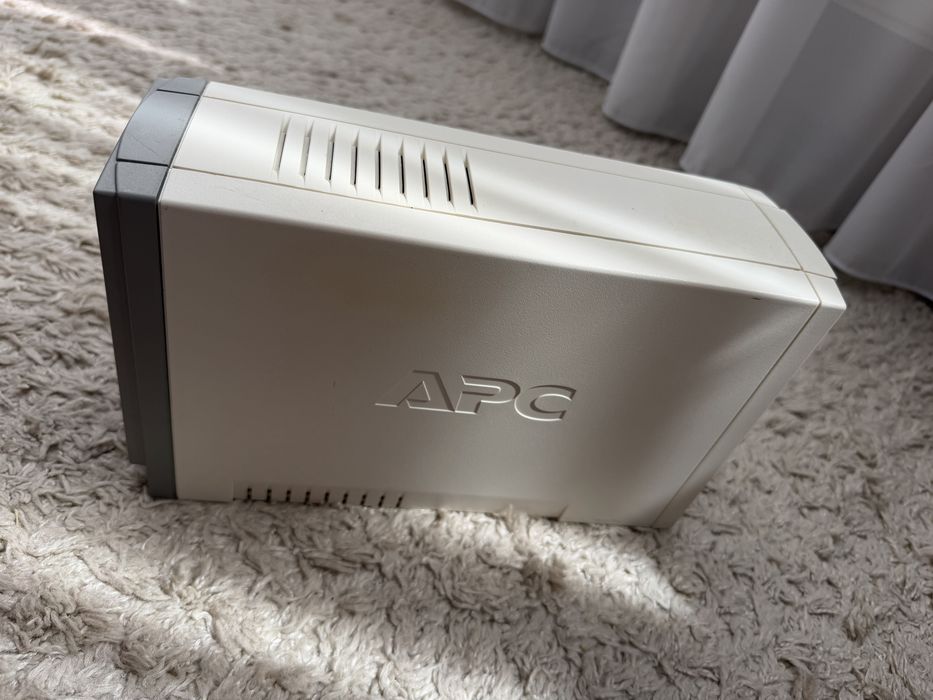 Безперебійник APC UPS 650