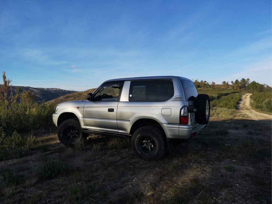 Estribos Rocksliders Toyota Land Cruiser KZJ 90