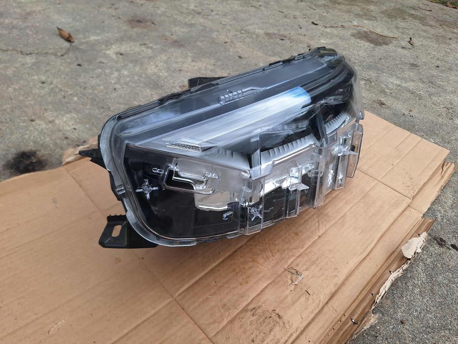 Фара Ford Mustang Mash-e