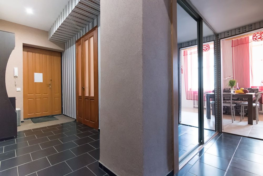 Посуточно. Двухкомнатная квартира. Центр