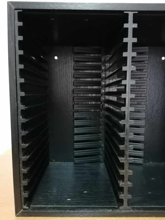 Caixa para CD's em madeira preta