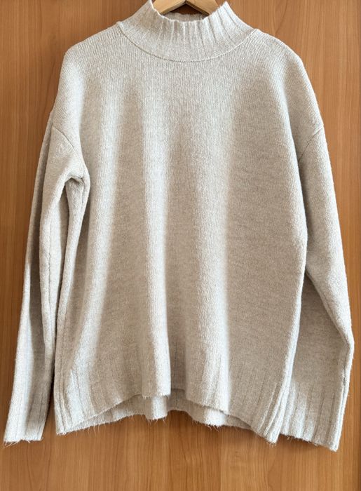 3 светра жіночих  на розмір L