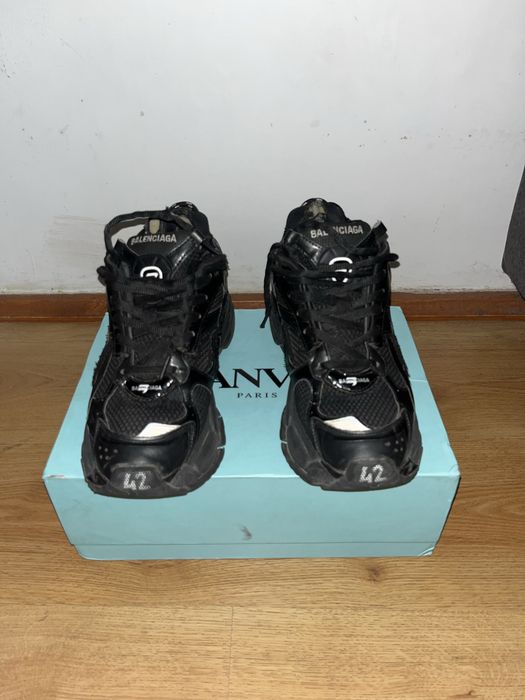 Balenciaga runner