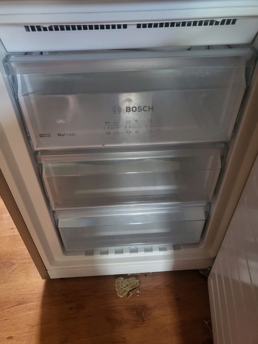 Zepsuta lodówka bosch KGN36VL21/01 na części- drzwi, półki, pojemniki