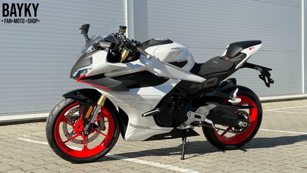 Мотоцикл CFMOTO 450SR