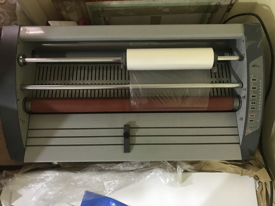 Ламінатор Royal Sovereign RSL 2701S