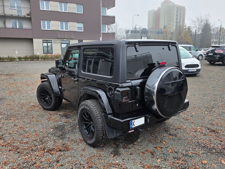 Jeep Wrangler 2.0 Turbo HardTop 4x4 Zobacz film prezentujący pojazd
