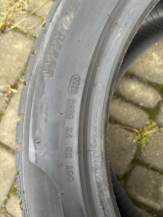 Колеса, Гума Pirelli, r19 різноширока майже нова