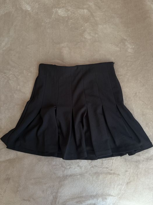 Чорна спідниця