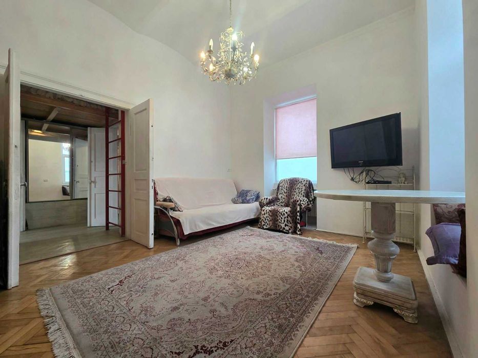 Продаж квартири у Львові ЦЕНТР біля Високого Замку з ремонтом 3 кім