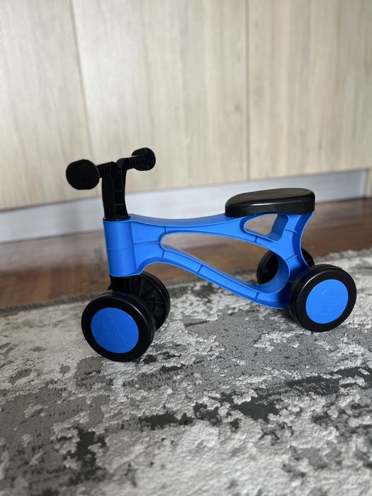 Дитячий біговел в чудовому стані