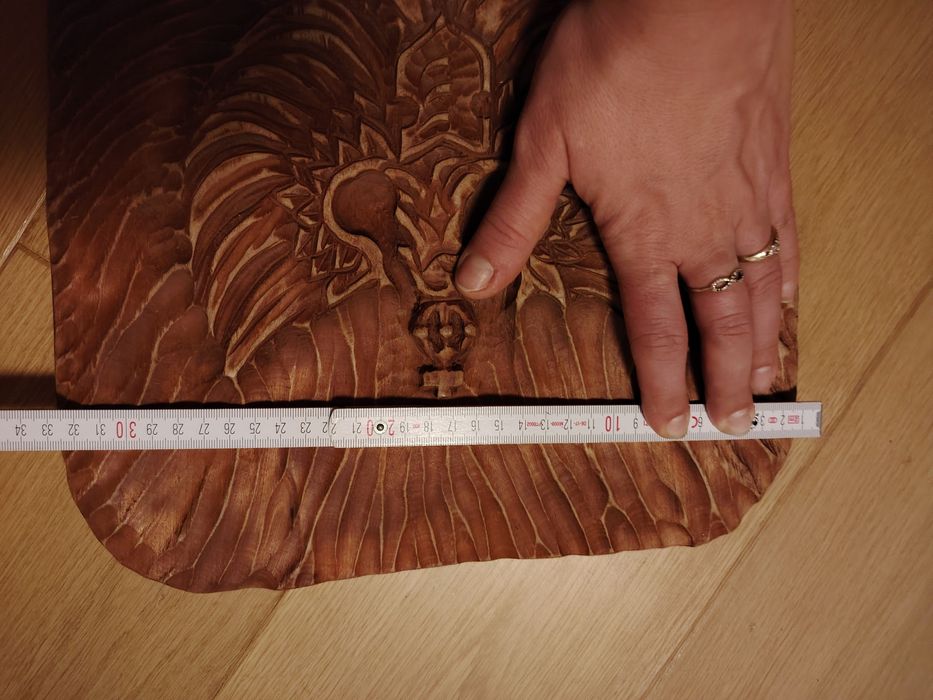 Drewniane godło orzeł