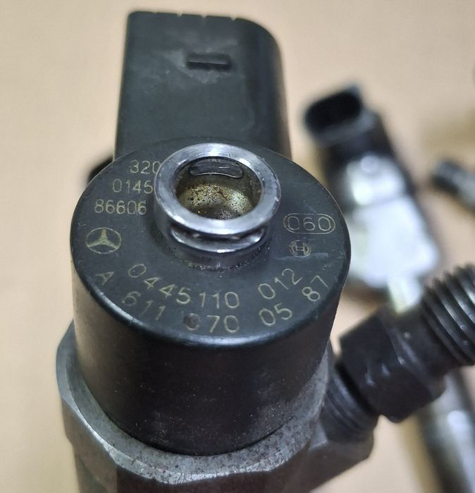 Injectores Renault / mercedes 1.7 e 1.8 dci