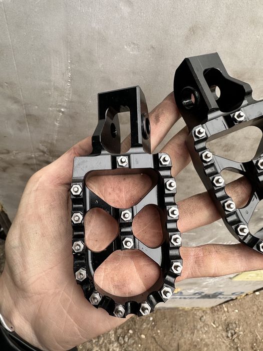 Подножки на китайский эндуро