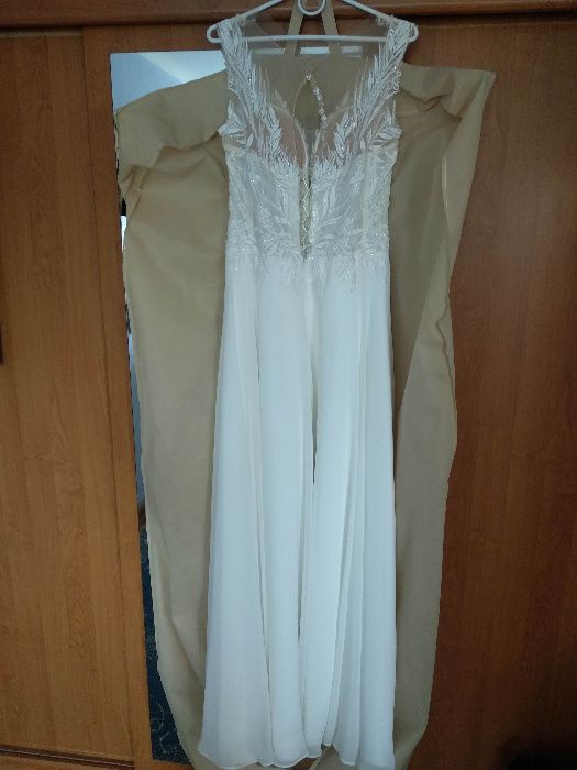 Suknia Ślubna r. 38-40