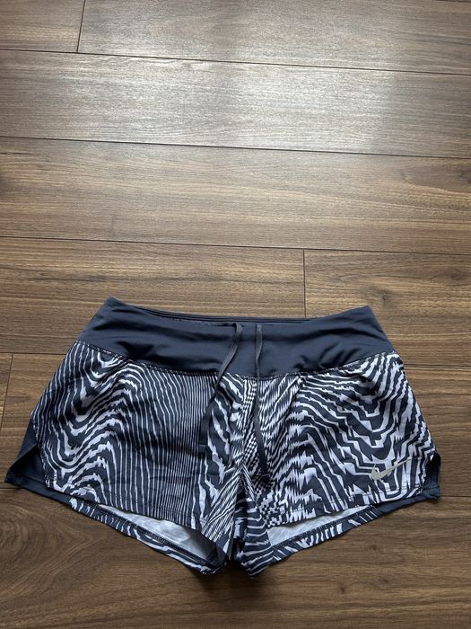Жіночі спортивні шорти Nike running