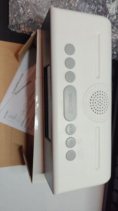 Radio budzik na baterie