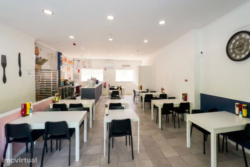 Shop for sale in Beja, next to IPBEJA
