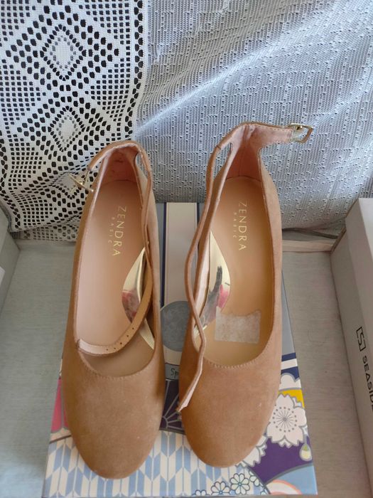 sapatos como novos para senhora da marca zendra do corte inglês