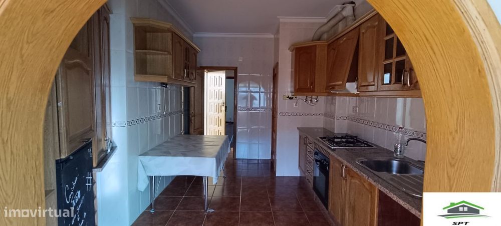 Sobralinho Apartamento T1 Coz/semi-equipada