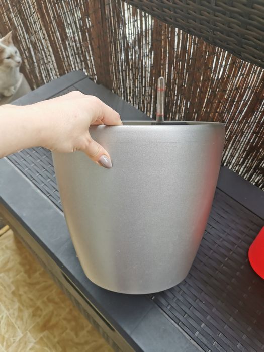 Donica samonawadniająca, duża, średnica 28cm.