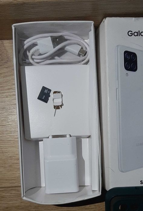 Samsung Galaxy A12 branco
