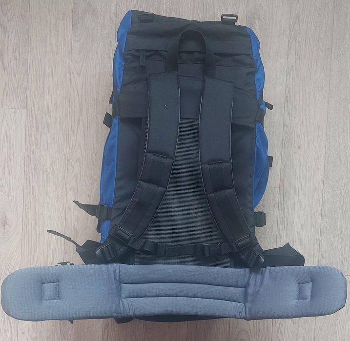 Рюкзак б/у LARCA Air Tour 45 от Deuter, с дождевиком (Germany)