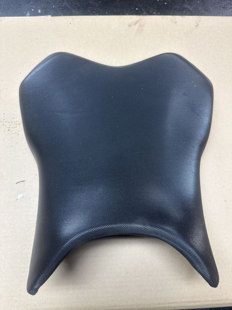 Yamaha R6 RJ11 siedzenie kierowcy Poznań Wilda • OLX.pl