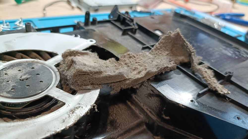 Naprawa komputerów, laptopów oraz konsol Playstation/Xbox, Padów PS5