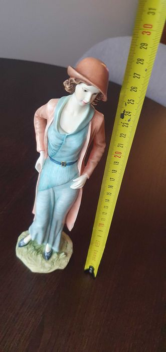 Figurka z porcelany REGAL