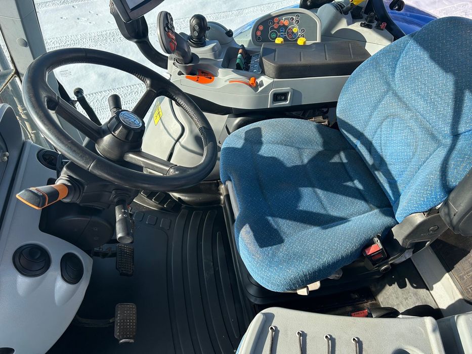 New Holland T7. 200