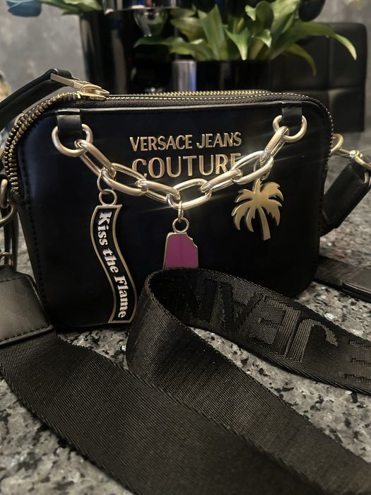 Torebka Versace Jeans Couture z brelokami