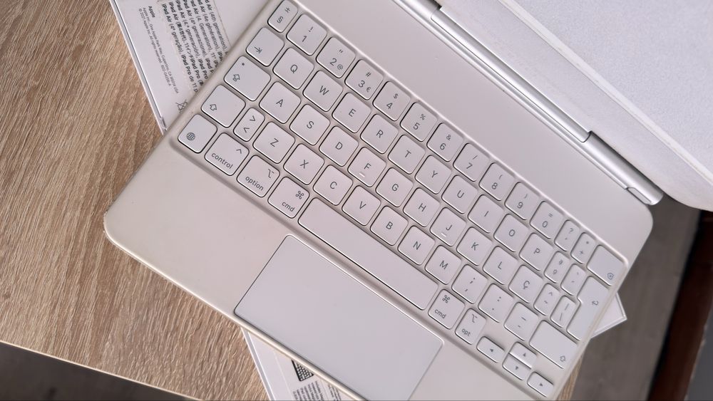 Apple Magic Keyboard + Apple Pencil para iPad Pro 11” / iPad Air