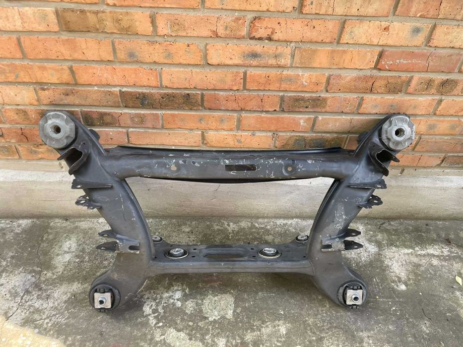 Задння Балка Подрамник задний Mercedes W212 W204 Мерседес X204 GLK