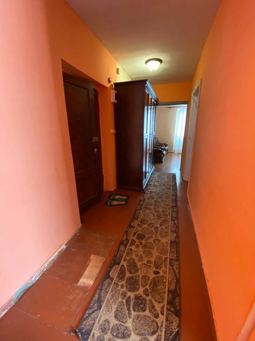 Продам 2-ка на Довженка