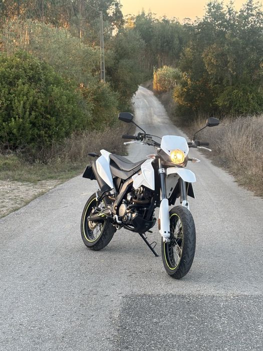 Vendo U M..125 com ciliindro 150cc