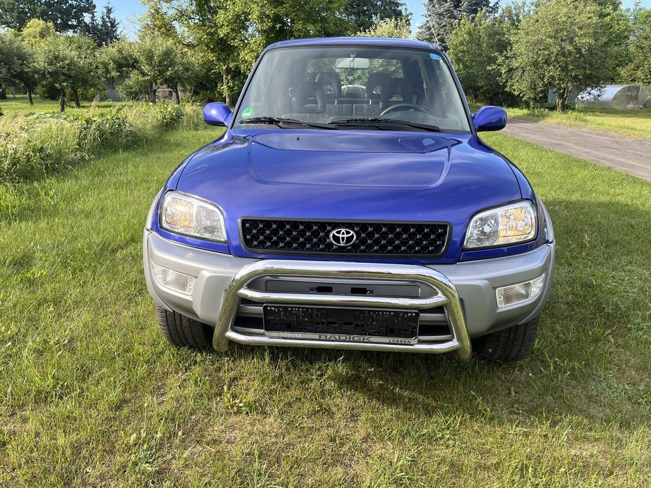Toyota rav 4   20 Benzyna 2001r w super stanie polecam