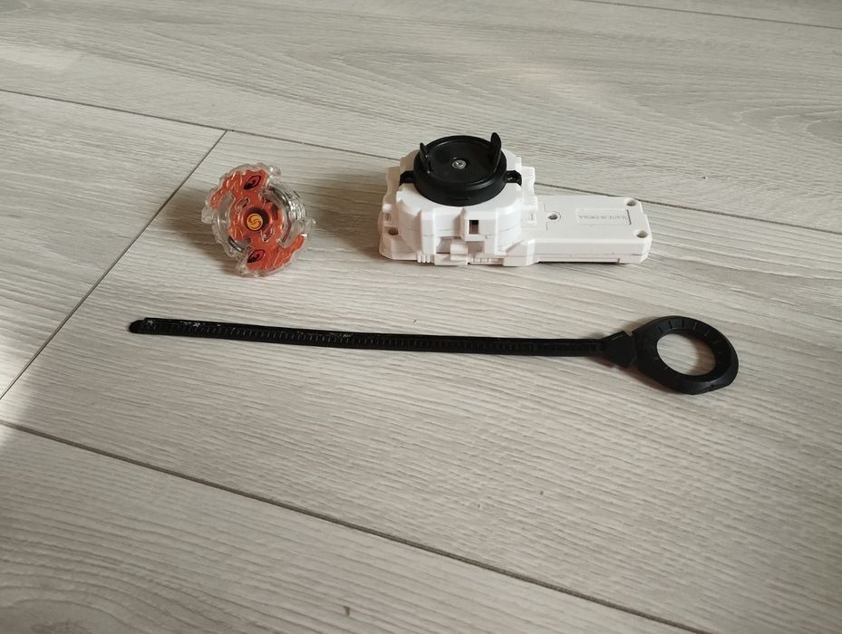 Бей блейди.  Beyblade Burst