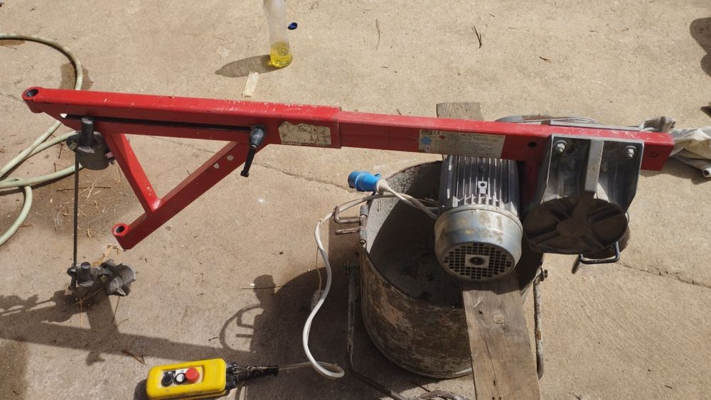 Guincho eléctrico extensível com balde