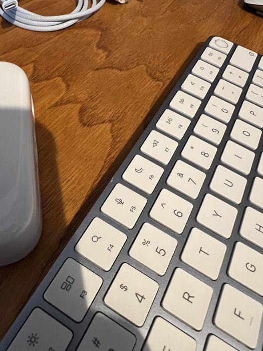 iMac 24” 2021 chip M1 8-rdzeniowym GPU